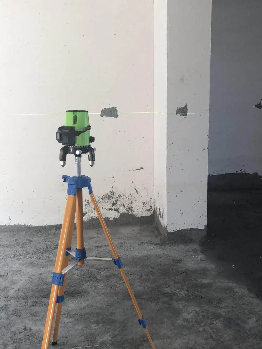 【创新工艺】LJ硬泡聚氨酯复合交联聚乙烯垫施工工法